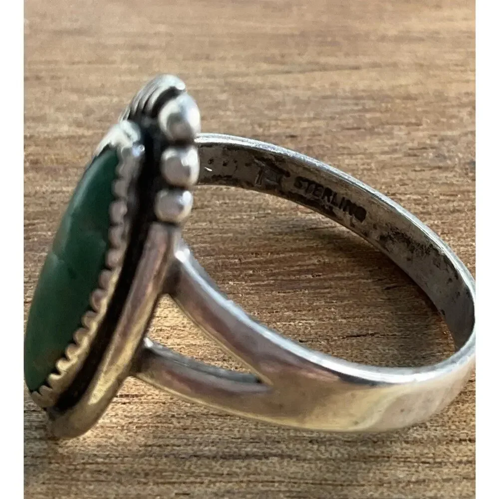 Vintage Navajo Oval Turquoise Sterling Silver Southwestern Style Ring Size 8 - Picture 3 of 9